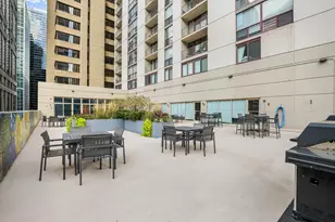 200 N Dearborn St, Chicago, IL 60601 - Photo 18