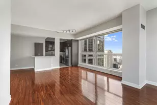 200 N Dearborn St, Chicago, IL 60601 - Photo 6