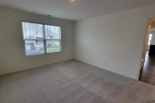 200 Goldenrod Dr, Elgin, IL 60124 - Photo 10