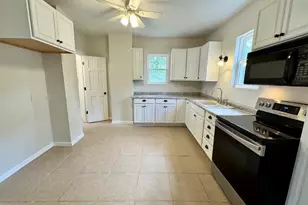 304 S Prairie St, Bloomington, IL 61701 - Photo 16