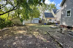 304 S Prairie St, Bloomington, IL 61701 - Photo 34