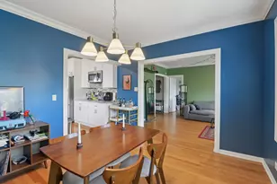 3558 W Belle Plaine Ave, Chicago, IL 60618 - Photo 8