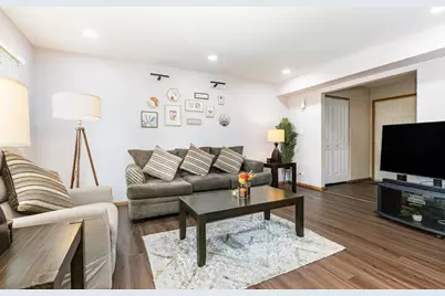 1201 Oak Ridge Drive, Streamwood, IL 60107 - Photo 4