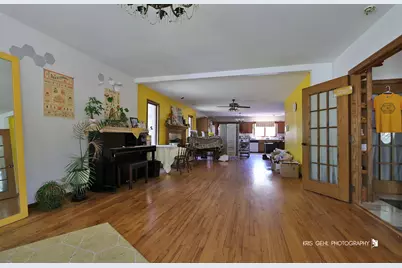 91 S Milwaukee Avenue, Vernon Hills, IL 60061 - Photo 6