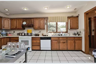 91 S Milwaukee Avenue, Vernon Hills, IL 60061 - Photo 8