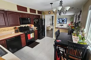 110 Elm Ln, Streamwood, IL 60107 - Photo 8