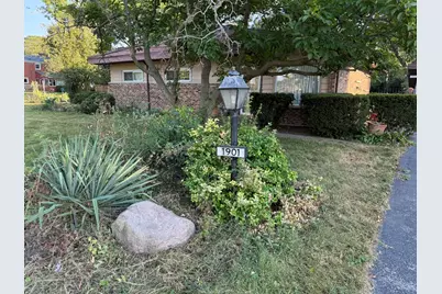 1901 W Plainfield Road, La Grange Highlands, IL 60525 - Photo 1