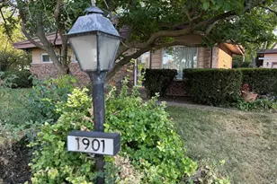 1901 W Plainfield Rd, La Grange Highlands, IL 60525 - Photo 2