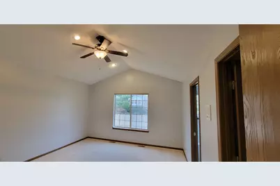 260 Shipland Drive, Crystal Lake, IL 60012 - Photo 6