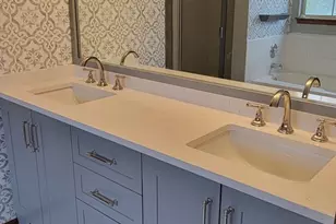 260 Shipland Dr, Crystal Lake, IL 60012 - Photo 10