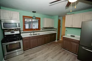 1221 Cedarwood Dr, Crest Hill, IL 60403 - Photo 8