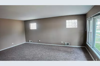 15501 Maryland Avenue, Dolton, IL 60419 - Photo 2