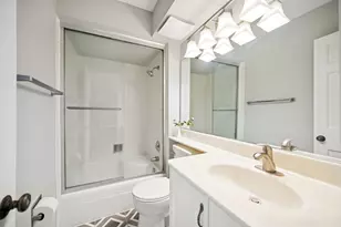 3899 Mission Hills Rd, Northbrook, IL 60062 - Photo 8