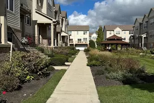 1242 Evergreen Ave, Des Plaines, IL 60016 - Photo 4