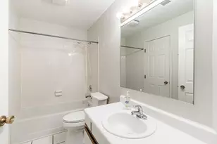 1329 E Evergreen Dr, Palatine, IL 60074 - Photo 14