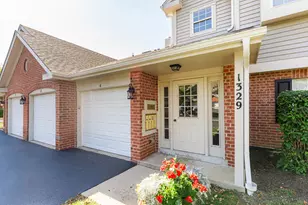 1329 E Evergreen Dr, Palatine, IL 60074 - Photo 2