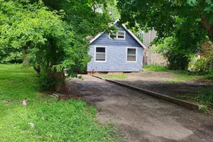 204 W Ellis Ave, Libertyville, IL 60048 - Photo 1