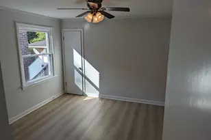 8936 S Ridgeland Ave, Chicago, IL 60617 - Photo 6