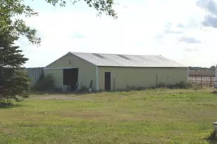 6009 Park Rd, Clifton, IL 61727 - Photo 2