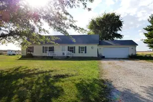 6009 Park Rd, Clifton, IL 61727 - Photo 1