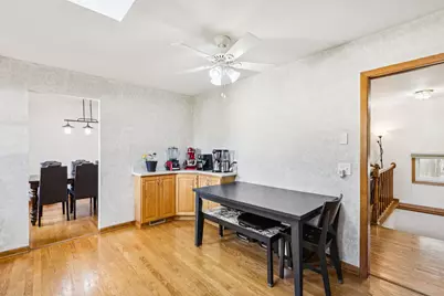 1504 E Emmerson Lane, Mount Prospect, IL 60056 - Photo 8