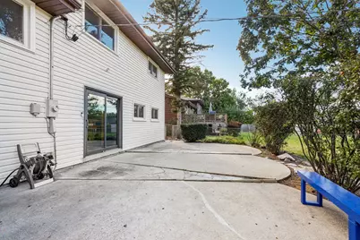 1504 E Emmerson Lane, Mount Prospect, IL 60056 - Photo 24