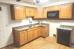 71 E Arquilla Dr, Chicago Heights, IL 60411 - Photo 4