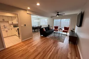 725 Hibbard Rd, Wilmette, IL 60091 - Photo 2