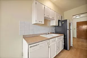 1311 S Finley Rd, Lombard, IL 60148 - Photo 8