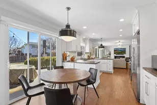 1285 Warwick Ct, Deerfield, IL 60015 - Photo 12