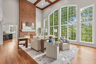 39W599 Walt Whitman Rd, Saint Charles, IL 60175 - Photo 8