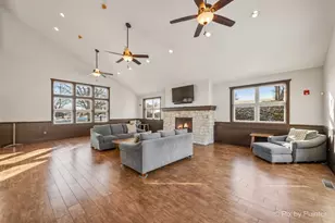 39W599 Walt Whitman Rd, Saint Charles, IL 60175 - Photo 50