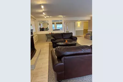 841 N York Street #129, Elmhurst, IL 60126 - Photo 2