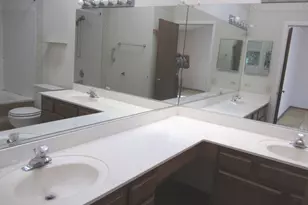 28 N Oltendorf Rd, Streamwood, IL 60107 - Photo 6