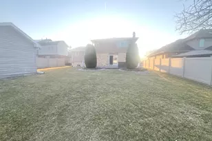 14913 Sheila Ct, Oak Forest, IL 60452 - Photo 2