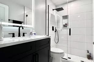 8246 Holly Ct, Palos Hills, IL 60465 - Photo 16