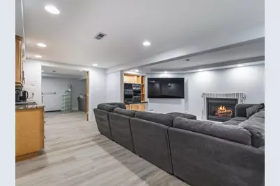 1953 Harlem Boulevard, Rockford, IL 61103 - Photo 58