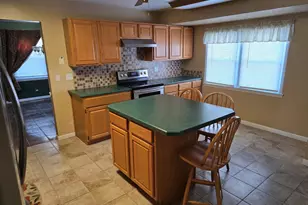 827 S McKinley Ave, Kankakee, IL 60901 - Photo 8