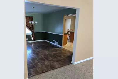 827 S McKinley Avenue, Kankakee, IL 60901 - Photo 6