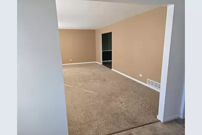 827 S McKinley Avenue, Kankakee, IL 60901 - Photo 4