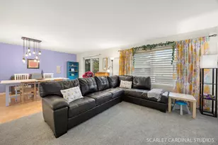 222 Meadows Dr, Sugar Grove, IL 60554 - Photo 10