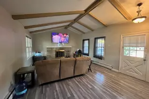 1308 Empire Ct, Freeport, IL 61032 - Photo 4