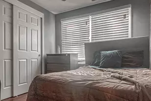 385 E Irving Park Rd, Streamwood, IL 60107 - Photo 34