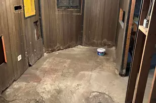 2469 E 74th St, Chicago, IL 60649 - Photo 12