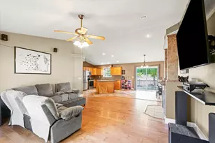 2409 Goodfield Dr, Urbana, IL 61802 - Photo 14