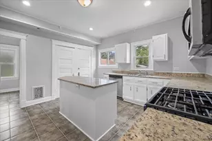 321 E Main Street E, Plano, IL 60545 - Photo 10