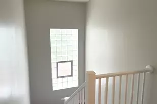 556 N Barton Ave, Evanston, IL 60202 - Photo 2