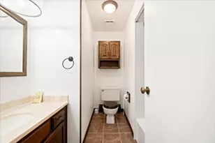 922 W Irving Park Rd, Bensenville, IL 60106 - Photo 20