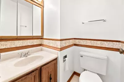 922 W Irving Park Road #303, Bensenville, IL 60106 - Photo 16