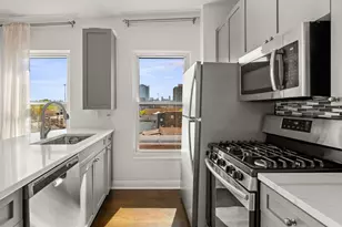 1322 W Huron St, Chicago, IL 60642 - Photo 4